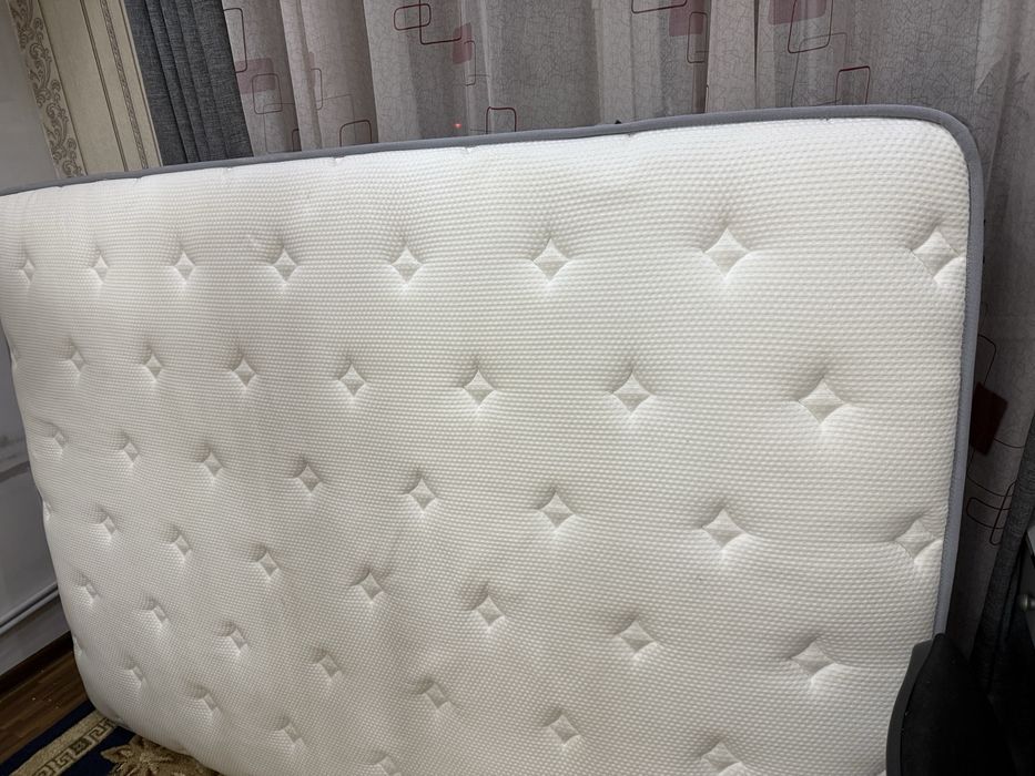Продам матрас Rich House 140x200 в идеальном состоянии