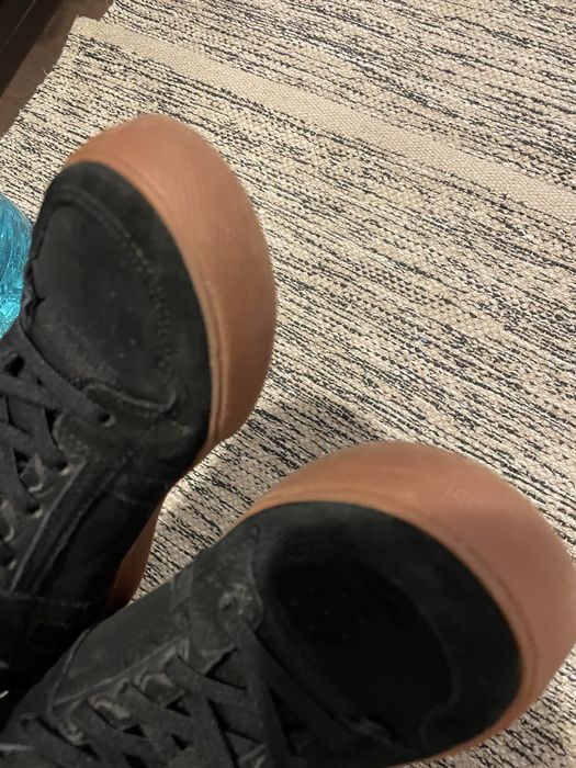 Ghete DC copii, piele intoarsa, marime 36,5