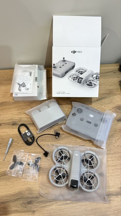 DJI Neo Fly More Combo (дрон)
