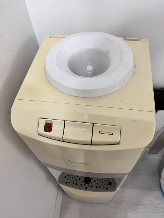 Продам диспенсер