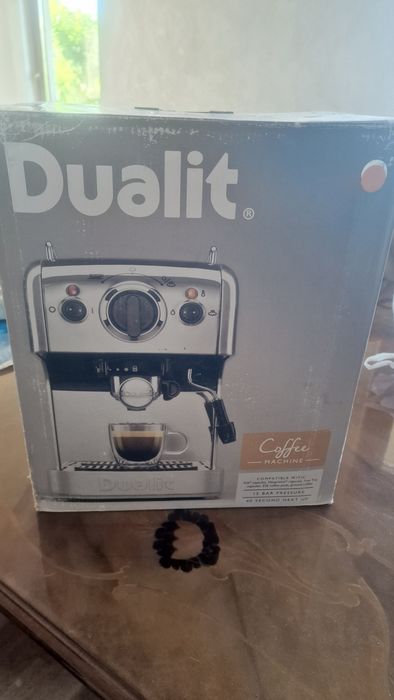 Dualit coffe machine in condiții foarte bune adusa din Anglia se poate flosi si cu capsule si cafea macinata