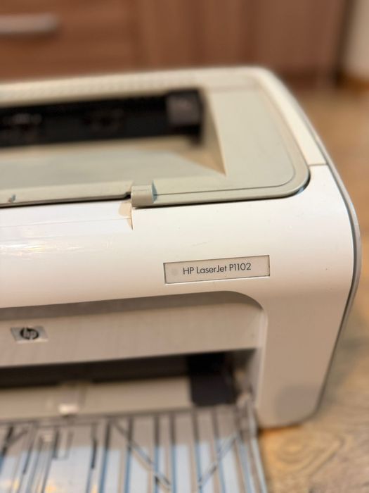 Продам принтер  Hp 1102