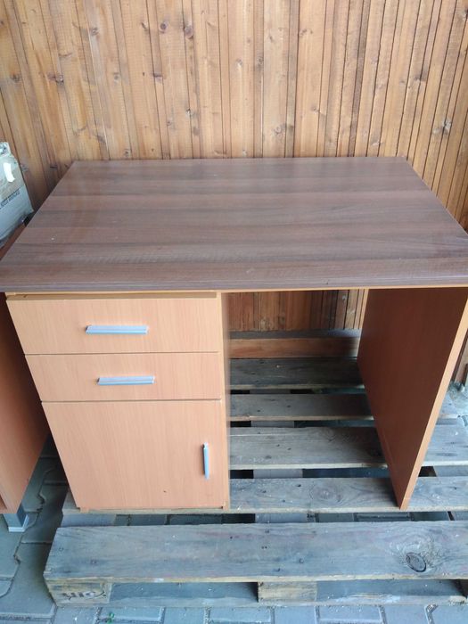 Vand birou si comoda ieftin