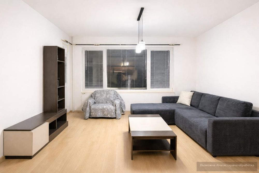 Дава се под наем Тристаен апартамент в Пловдив, Център - 92 кв.м за 478.38 € - Снимка #1