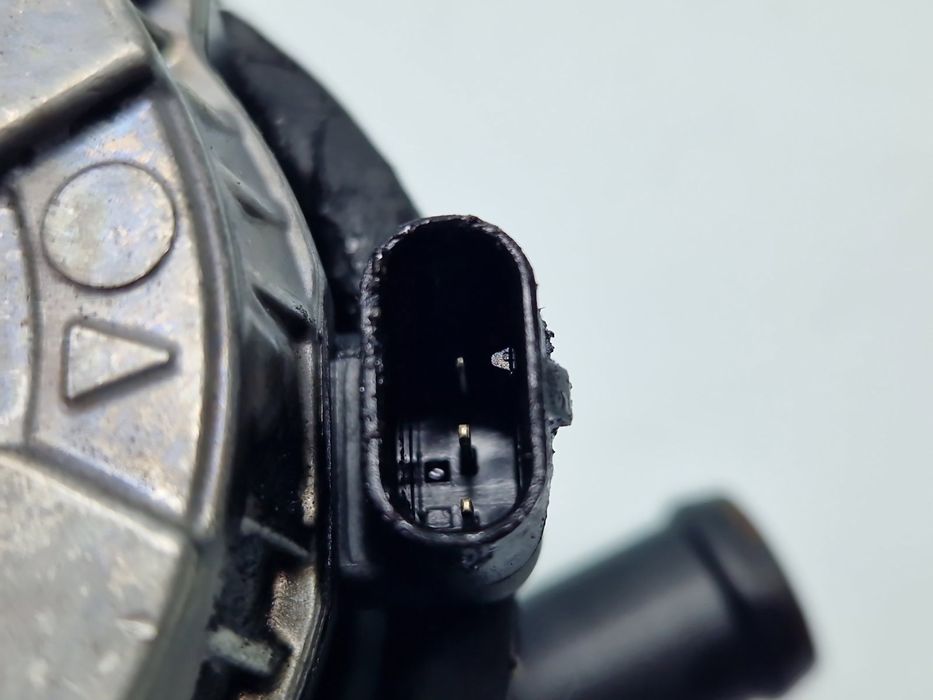 Pompa recirculare apa Skoda Superb III (3V3) [Fabr 2015-prezent] 04L96