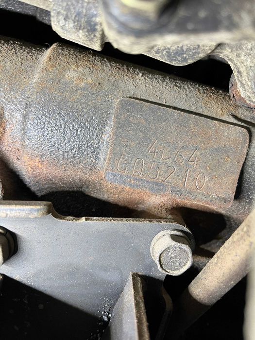 Двигатель Mitsubishi 4G64 2.4 L