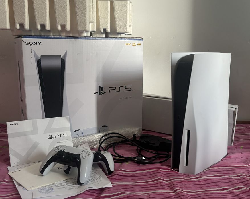 продам PlayStation 5 + много игр скаченных