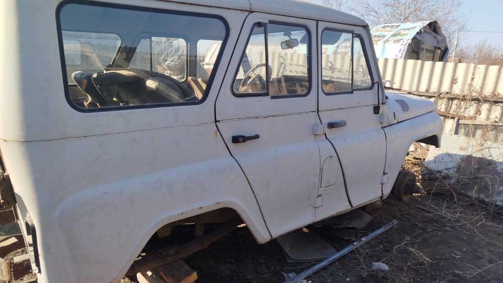 Продам два УАЗика .