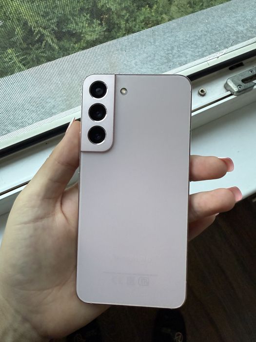 Продам samsung galaxy s22 б/у