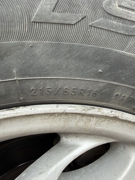 Продам диски с резиной215/65/16