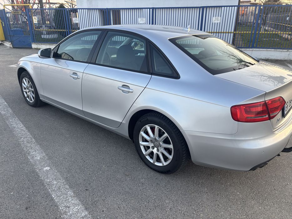Audi A4 manuala 2010