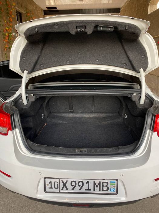 Малибу 2012 идеальным состояние 210 пробег мотор с капремонта