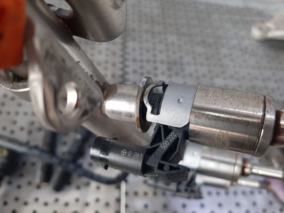 injector 1.4tsi cpw audi a3 8v vw golf 7  0261500222