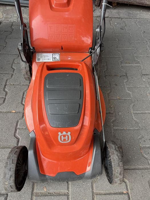 Електрическа косачка Husqvarna LC141C
