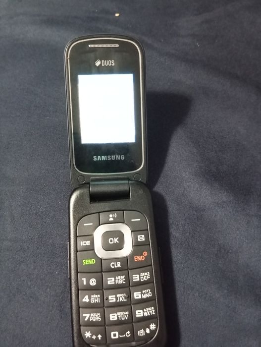 Самсунг Duos  Кнопочный телефон