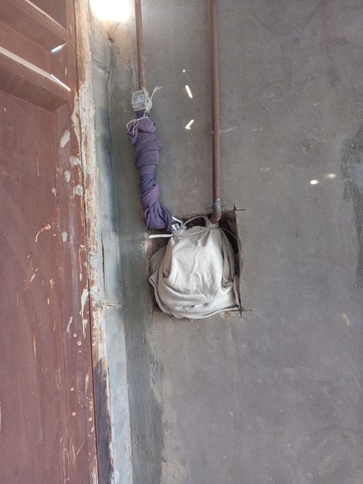 Uy Sotiladi bez makler 8 sotix + zaxvat bor