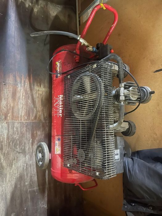 Воздушный компрессор