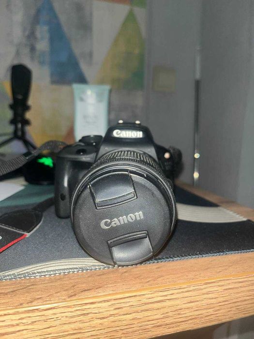 Canon EOS 100D + объектив EF-S 18-55mm + сумка
