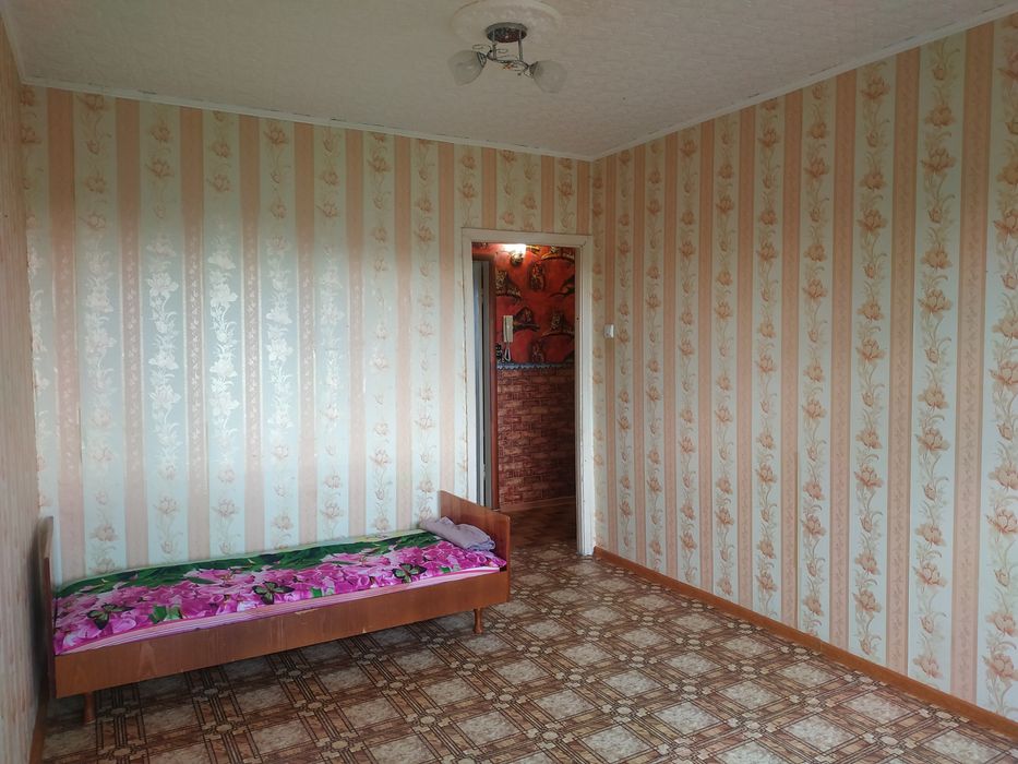 Продам 2-х комн. квартиру в 6 мкр