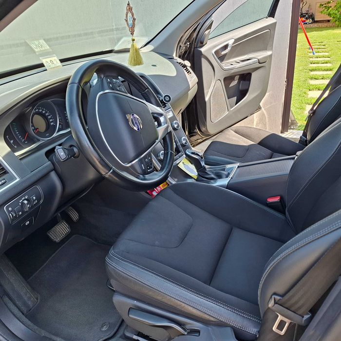 VOLVO XC60 2016 — imagine 5