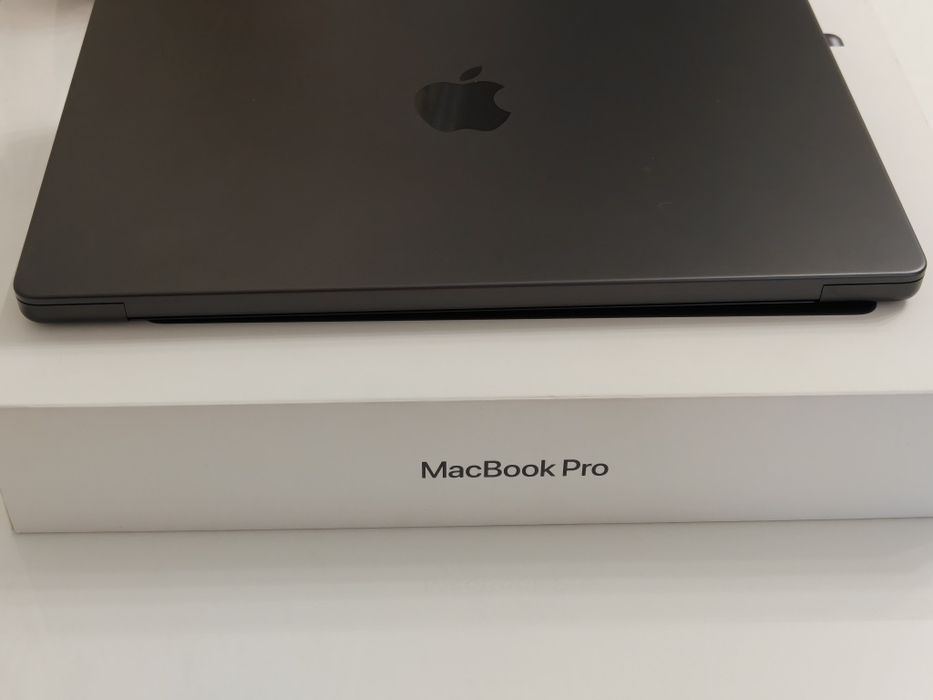 MacBook Pro 14 M5PRO 24/1TB 100%