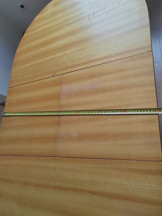 Разтегателна трапезна маса