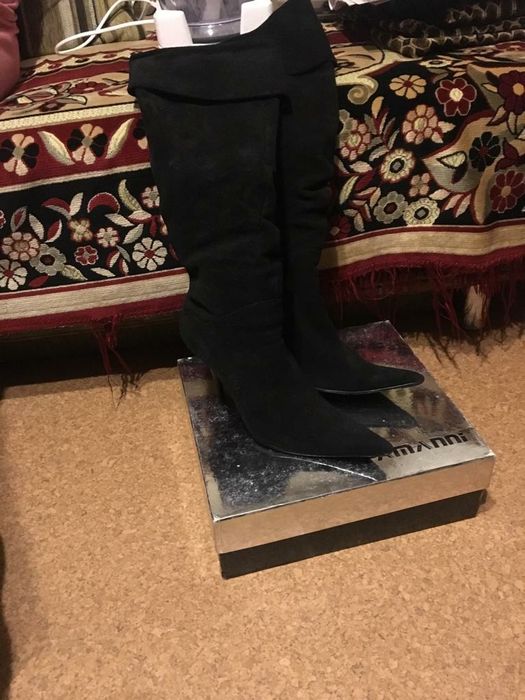 Сапоги ботфорты замшевые.