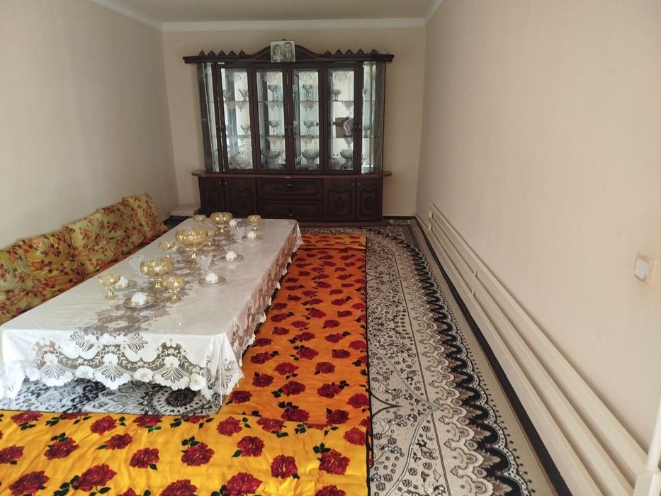 Shinam chiroyli honalari keng yorugʻ 7xona 15 sotk uzum bogʻi bor meva