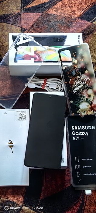 SAMSUNG GALAXY A71 5G-Перфектно Състояние.Пълен комплект+подаръци