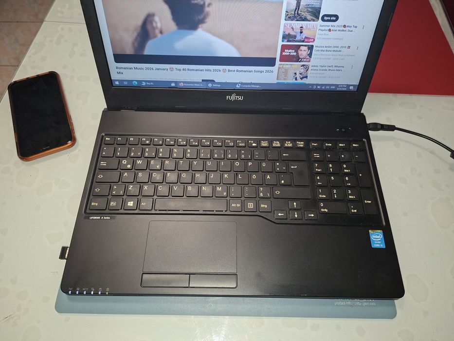 Fujitsu A555 cu Intel i3, gen5, 12 gb ram, Bluetooth,  baterie ok