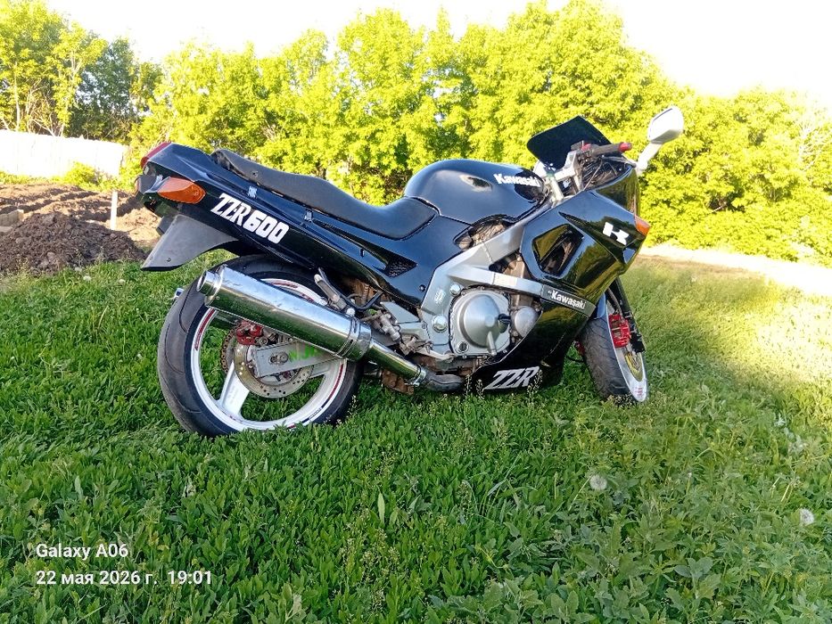 Продам kawasaki zzr600