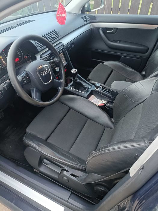 AUDI A4 0 — imagine 2