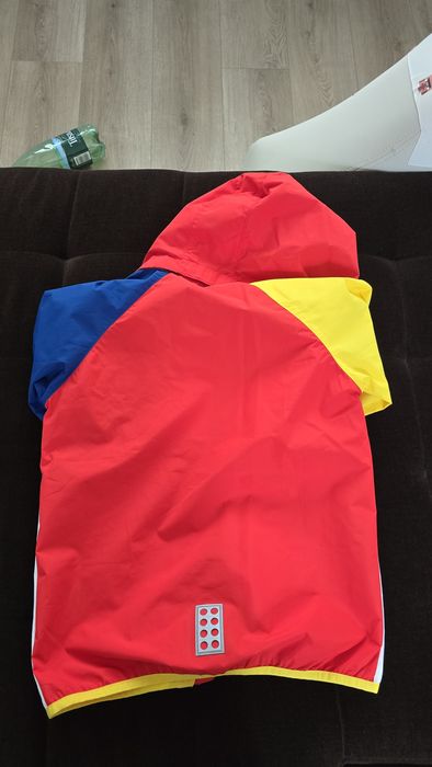 Jacheta lego rezistena la vant