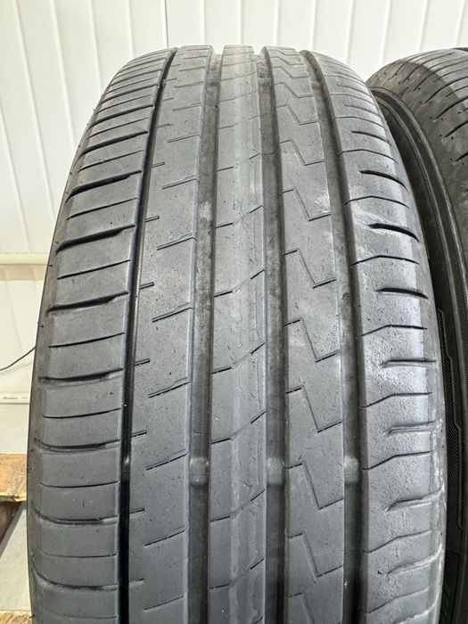 Автомобилни гуми 215 65 15 Falken