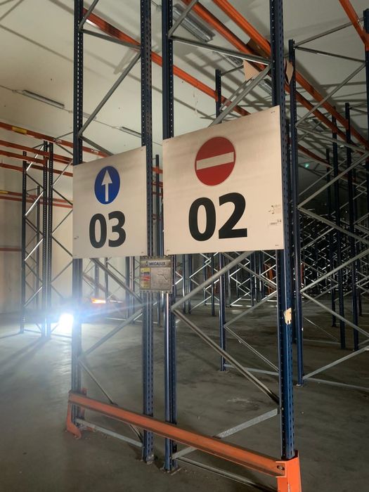 Lichidare stoc rafturi metalice profesionale