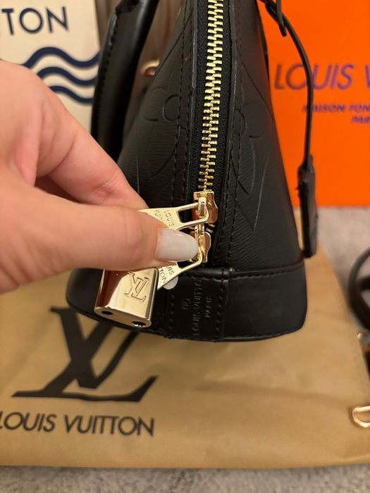 Geantă/Poșeta Louis Vuitton Alma BB Black 27x19x7cm