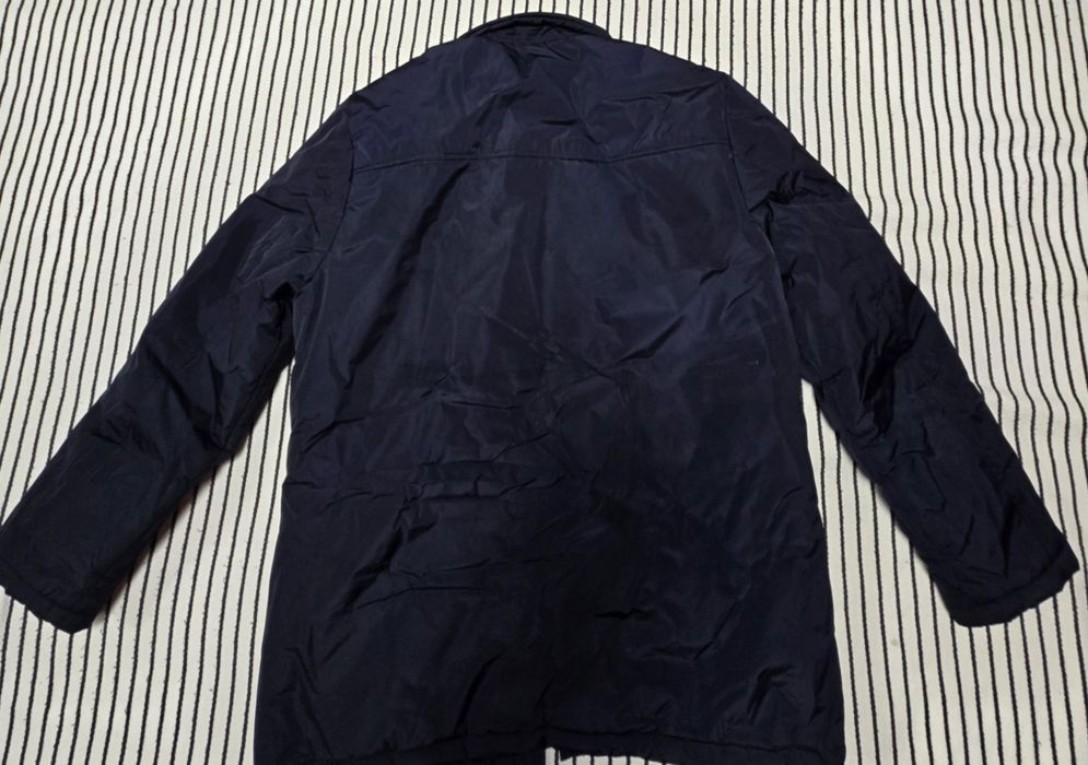 Куртка сотилади, холати яхши , 2 марта кийилган.