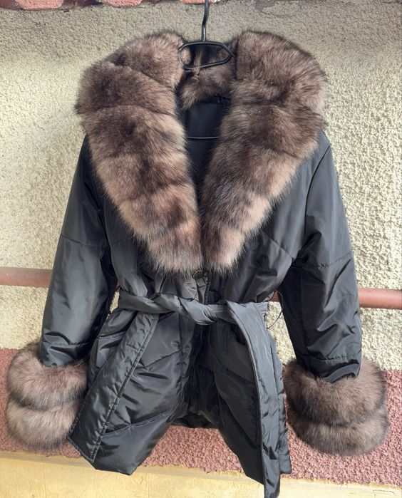 Geaca de fas NOUA cu blana de vulpe