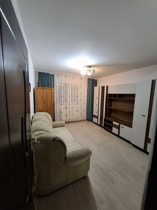 Închiriez garsonieră zona Grivița