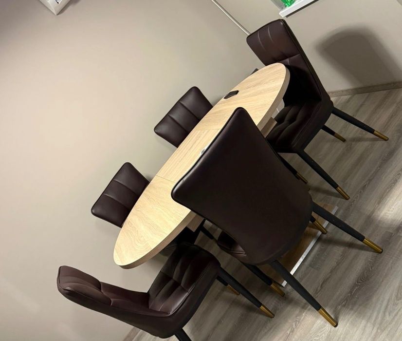 Трапезна маса със 5 стола