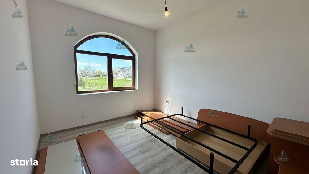 Vilă de vânzare 1500 mp teren