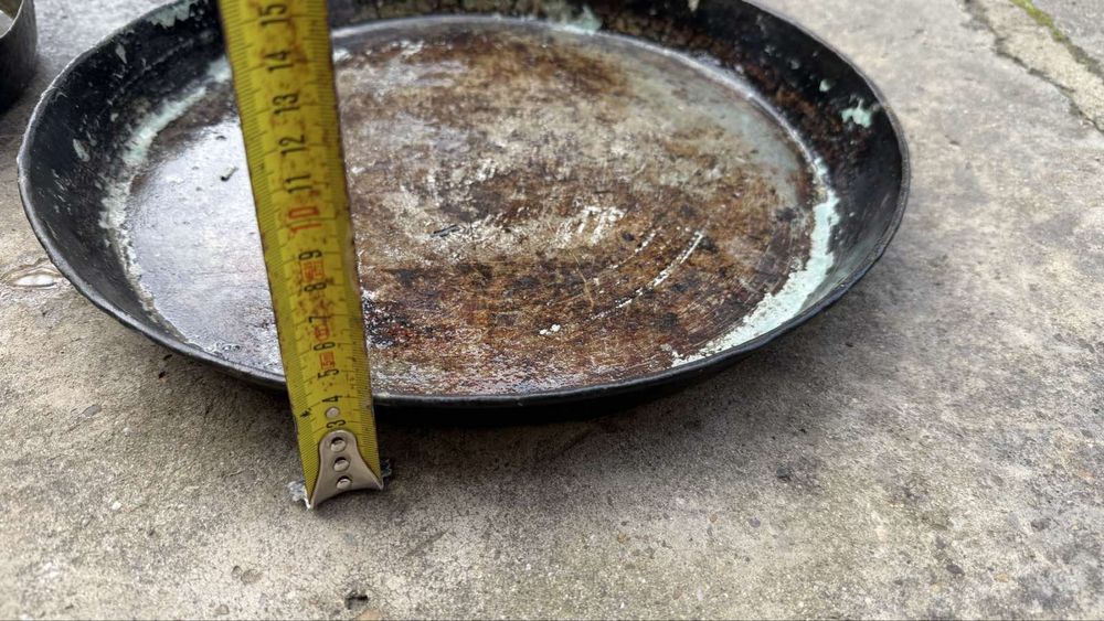 Медни тави и менче