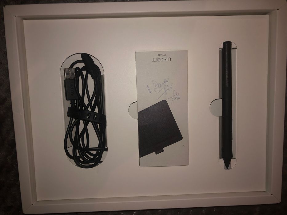 Vand tableta wacom intuos medium bluetooth
