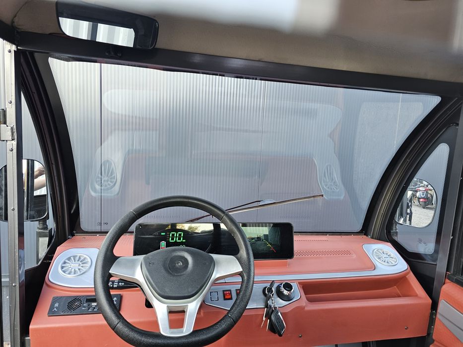 Электро-трицикл с кабиной