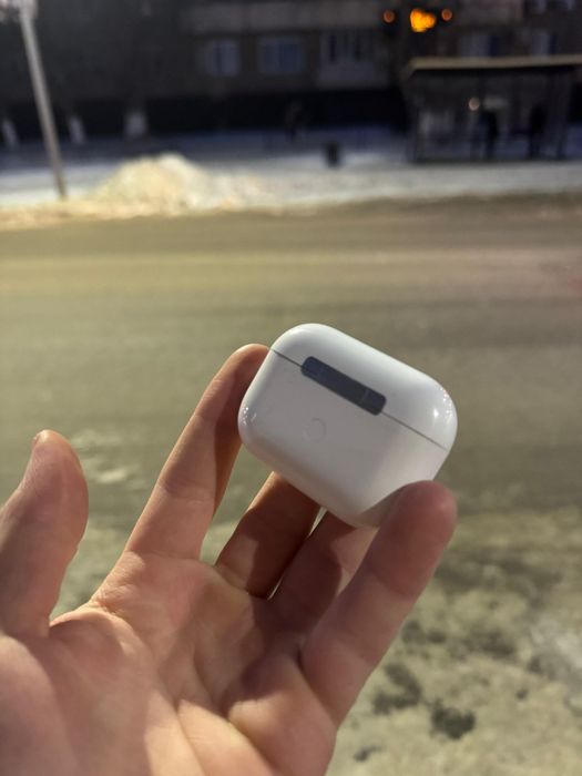 Продам наушники срочно