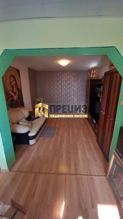 Продажба 3-стаен гр. Шумен - Тракия 82m²