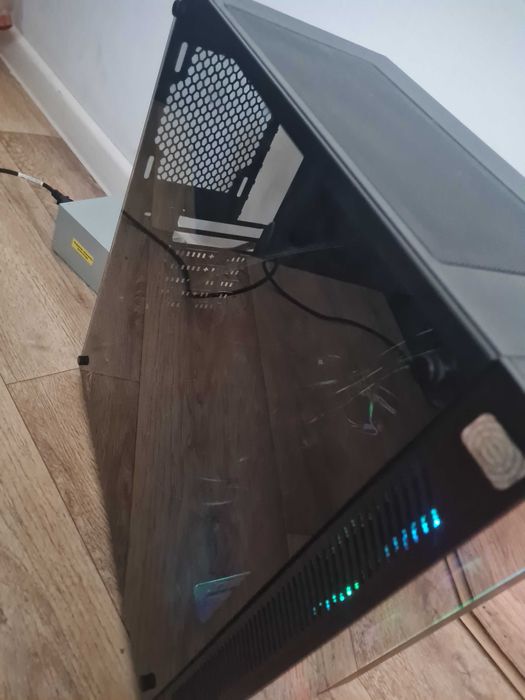 Корпуса разные продам