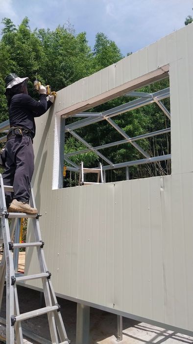 Case modulare din panouri sandwich