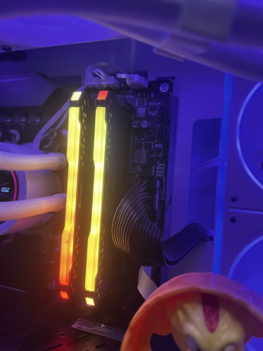 Kit RAM 16GB (2x8GB) DDR4 Corsair Vengeance RGB Pro