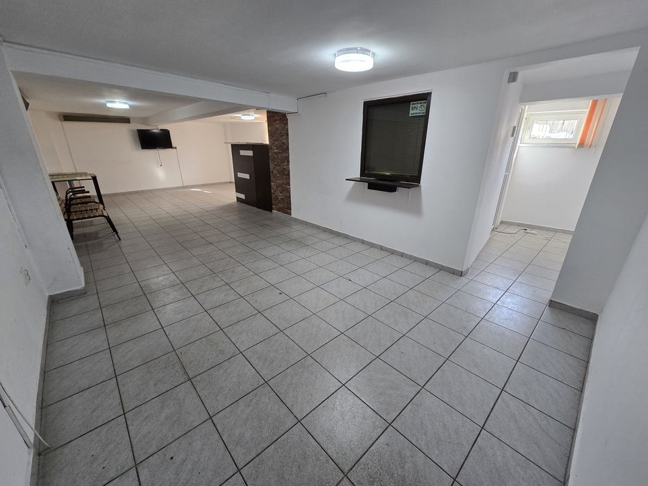 Închiriez spațiu comercial 60 mp la demisol